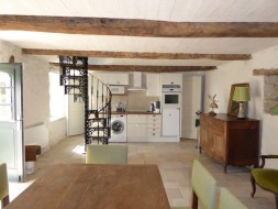 Maison bretonne typique rénovée avec jardin en pelouse de 2.000 m² environ